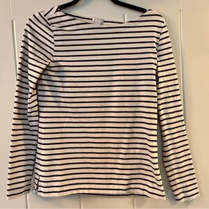 Classic J Crew striped boatneck top. XXS. Great condition & nice thick material.